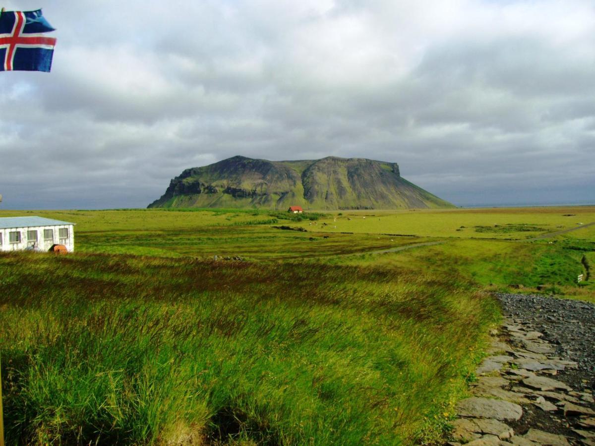 Eystri-Solheimar Hotell Vík Exteriör bild